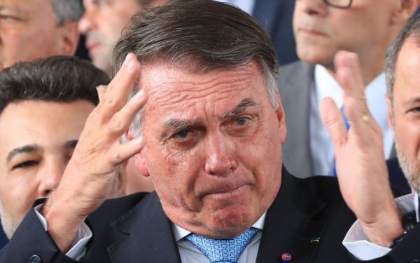 Se condenado, Bolsonaro deve cumprir prisão domiciliar