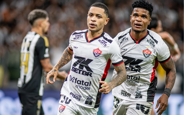 Matheusinho assume camisa 10 do Vitória após saída de Wellington Rato