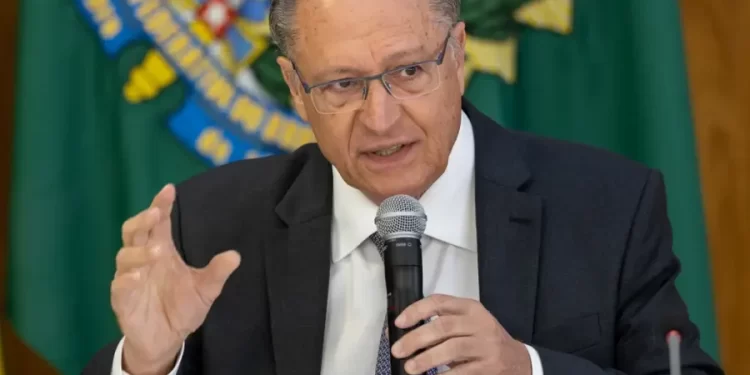 “Se depender de nós, o tarifaço acaba amanhã”, diz Alckmin ao defender redução de tarifas dos EUA