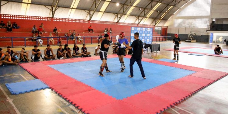 Candeias: Município realiza campeonato de Muay Thai com disputa de vaga para o campeonato brasileiro em Brasília
