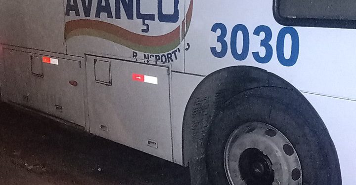 “Avanço que Nunca Avança: Ônibus da Avanço Transporte apresenta problema mecânico e assusta passageiros na saída de Águas Claras para Candeias 