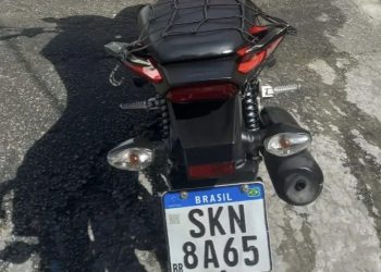 NA PORTA DE CASA: moto é roubada durante a madrugada desta sexta-feira (15)