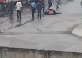 DE MANHÃ CEDO: Mulheres trocam socos em Candeias