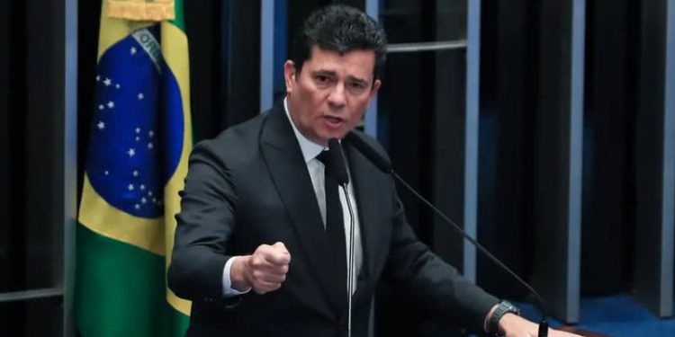 Sérgio Moro se pronuncia sobre prisão domiciliar de Jair Bolsonaro