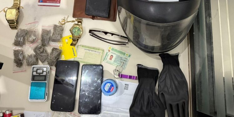 Dupla investigada por homicídio é presa em Lauro de Freitas