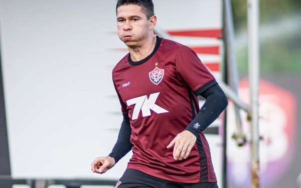 Osvaldo minimiza jejum do Vitória e aposta em retomada contra o Flamengo