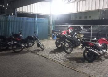 Perseguição em Periperi termina com seis motos com restrição de furto apreendidas