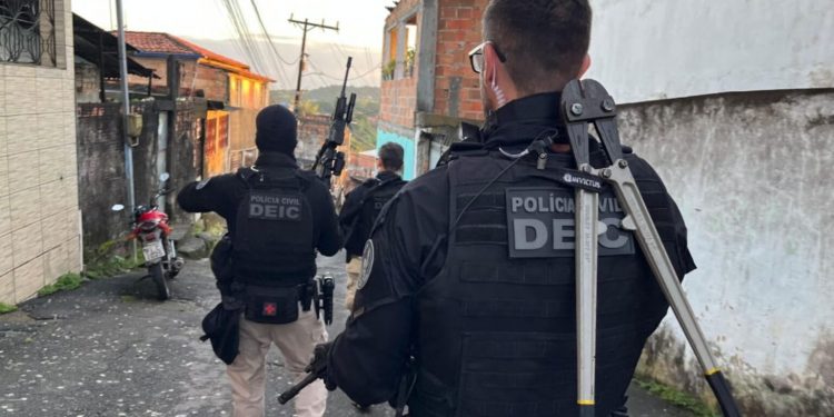 OPERAÇÃO “FIO CONDUTOR”: polícia cumpre mandados contra quadrilha que atuava na BR-324 e no Polo de Camaçari