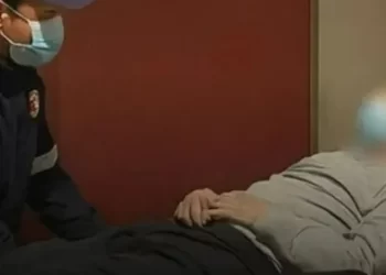 Coroa empolgado passa mal após levar quatro mulheres em motel