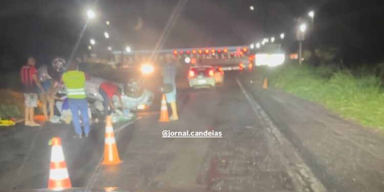 Grave acidente deixa duas pessoas em estado grave na BR-324, sentido Salvador