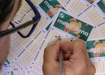 Três apostas da Bahia acertam cinco números da Mega-Sena e dividem prêmio de R$ 164 mil