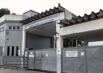 Major tentava levar kit proibido pra ‘cabeça cara’ de facção na cadeia