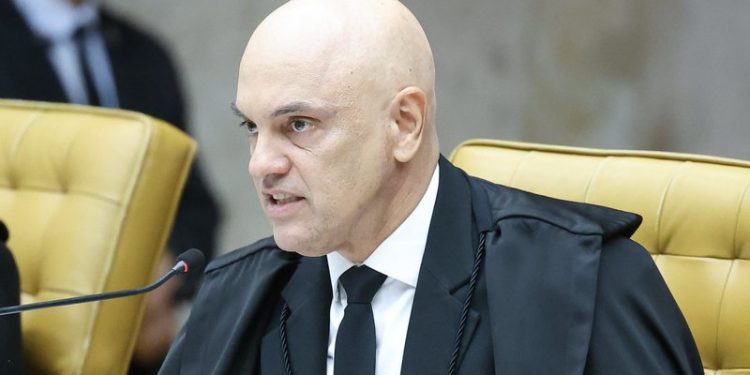 Moraes ignora sanções de Trump e diz que não vai se submeter às ameaças americanas
