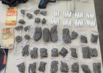 VULGO JP: Traficante do CV é preso com simulacro e drogas em Candeias