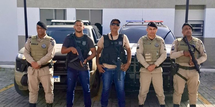Polícia Civil e Polícia Militar cumprem mandado de prisão preventiva em ação conjunta por tentativa de homicídio em São Sebastião do Passé