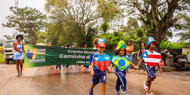 Candeias: Distrito da Colônia mantém tradição e leva mais de 400 estudantes à abertura dos desfiles de 7 de setembro