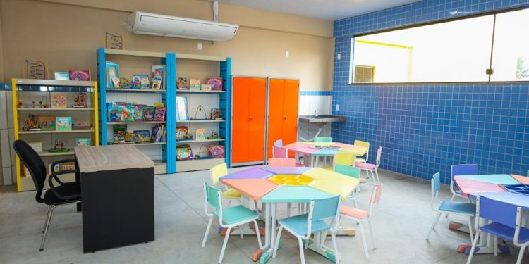 Candeias: Prefeito Eriton Ramos inaugura Creche na Colônia com investimento de mais de R$ 3 milhões
