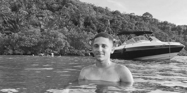 Jovem morre em acidente na BA-523, em trecho que liga Candeias a Madre de Deus