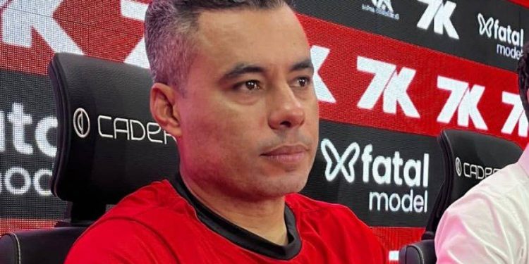 “Não sou o salvador da pátria”, diz Jair Ventura em sua apresentação no Vitória