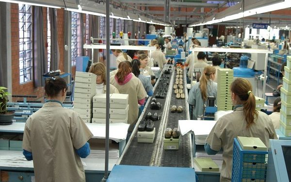 PIB brasileiro cresce 0,4% no 2º trimestre de 2025 e atinge patamar recorde