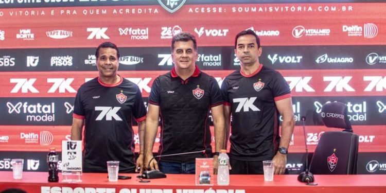 Fábio Mota rasga elogios a torcida e exalta novo treinador do Vitória: “Tem toda a nossa confiança”