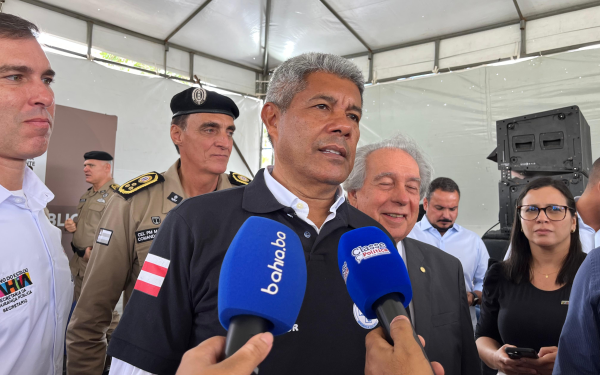 Jerônimo rebate críticas da oposição à segurança: Não vamos baixar a cabeça