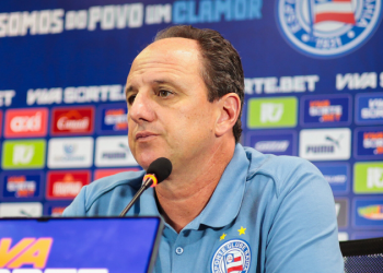 Rogério Ceni figura entre os dez técnicos mais bem pagos do futebol brasileiro; confira ranking