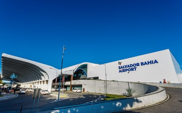 Aeroporto de Salvador vai cobrar tarifa após 10 minutos na área de desembarque