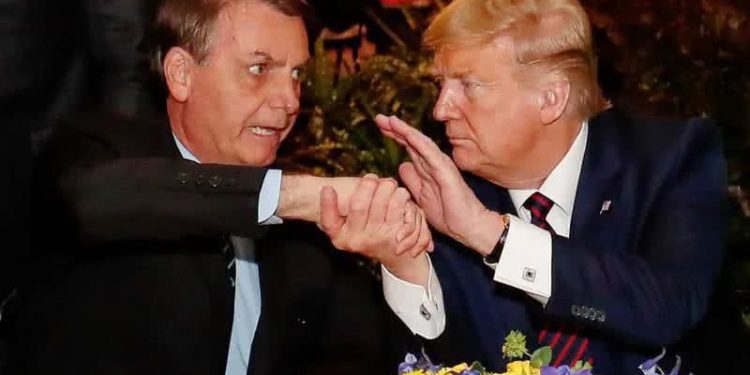 EUA vão usar poder econômico e militar no Brasil se Bolsonaro for preso, diz porta-voz