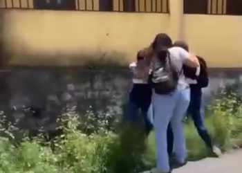 ENTRE TAPAS E PUXÕES DE CABELO: alunos brigam em Candeias