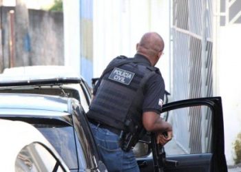 Operação Farol da Lei combate grupo criminoso em Dias D’Ávila