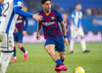 Vitória acerta contratação de atacante ex-Barcelona; saiba quem