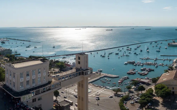 Redes sociais são principais fontes de informação para viajantes, diz pesquisa 