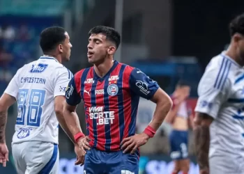 Bahia sai na frente, mas cede a virada ao Cruzeiro e perde invencibilidade dentro de casa no Brasileirão