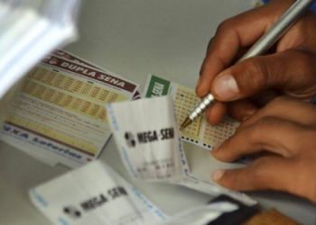 Mega-Sena acumula e próximo prêmio pode pagar R$ 33 milhões