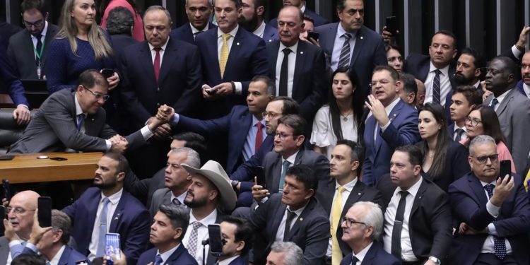 Câmara aprova urgência do PL da Anistia