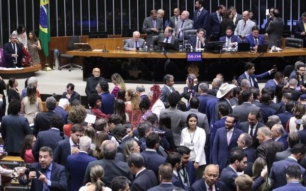 Anistia: saiba como deputados baianos votaram urgência do projeto