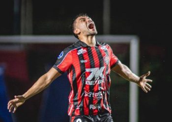 Vitória vê chances de rebaixamento chegarem a 66% após derrota para o Fluminense