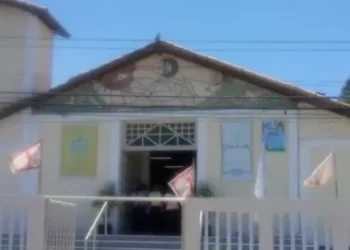 Misericórdia! Usadas pelo diabo furtam fiéis durante missa em Salvador