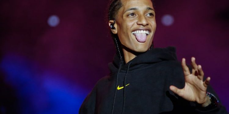 Cantor Oruam é solto após liminar do Superior Tribunal de Justiça 