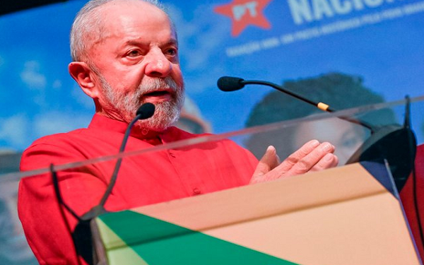 ‘Gente branca querendo se passar por negra’, diz Lula ao alfinetar ACM Neto