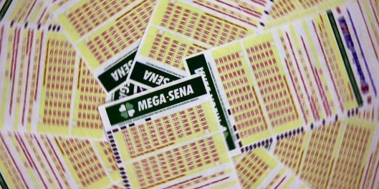 Mega-Sena acumula e próximo sorteio pode pagar R$ 25 milhões