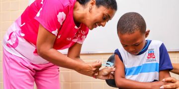 Candeias: Prefeitura inicia campanha para atualizar cartão de vacinação de alunos da rede municipal