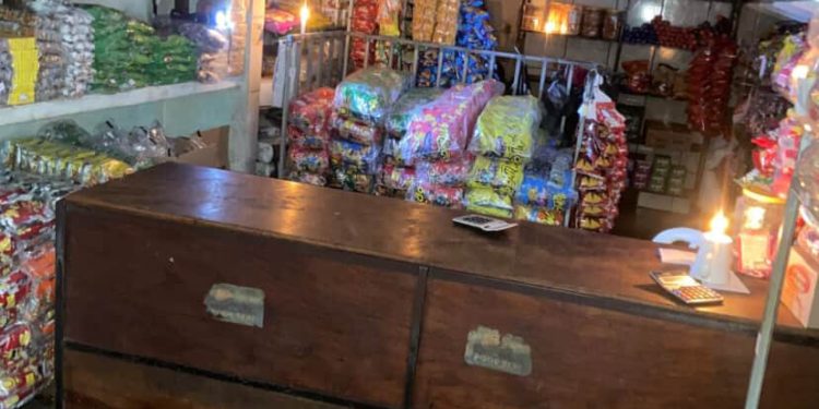 Sacinzeiros invadem Central de Abastecimento e furtam fios durante a madrugada em Candeias