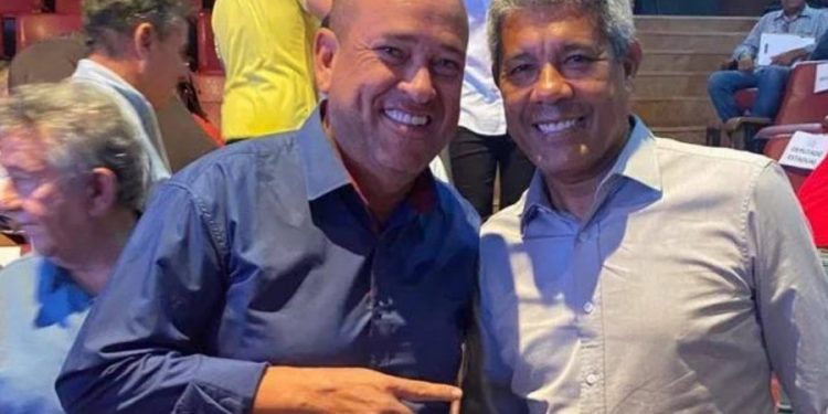 URGENTE: Polícia Federal prende mulher e filho de Binho Galinha; 4 policiais militares também foram presos