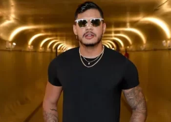 Rapper famoso é internado por suspeita de infecção por metanol