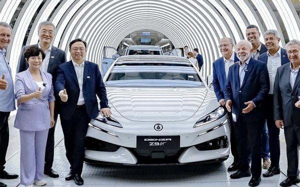 Jerônimo comemora inauguração da BYD: ‘É da Bahia, é do Brasil’