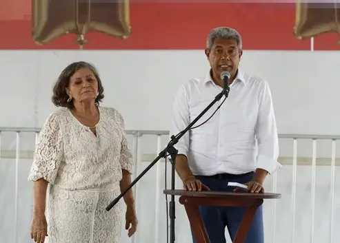 TCM da Bahia determina que prefeita de São Sebastião do Passé suspenda contratações