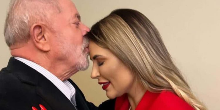 Deolane diz que se arrependeu de ter apoiado Lula em 22: “Cadê o dinheiro dos nossos velhinhos?”