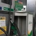 Petrobras anuncia nova redução no preço da gasolina para distribuidoras